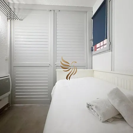 Capraphea T2 With Seaview,balcony,parking,ac,wifi. Saint-Raphaël