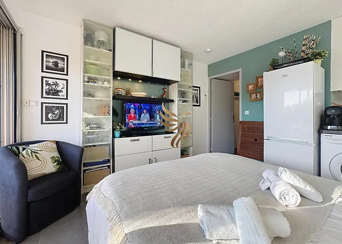 アパート Capraphea T2 With Seaview,balcony,parking,ac,wifi. Saint-Raphaël