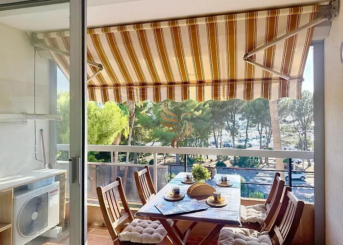 アパート Capraphea T2 With Seaview,balcony,parking,ac,wifi. Saint-Raphaël