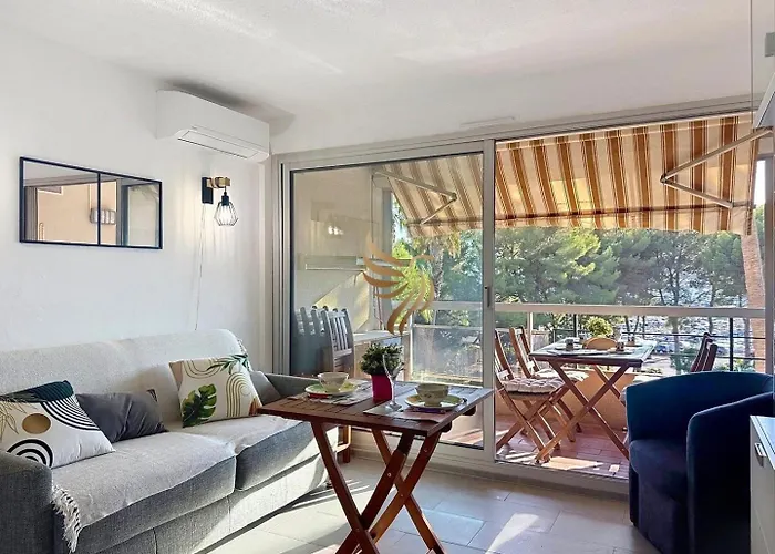 アパート Capraphea T2 With Seaview,balcony,parking,ac,wifi.