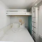 Capraphea T2 With Seaview,balcony,parking,ac,wifi. Сен-Рафаэль