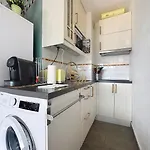 Capraphea T2 With Seaview,balcony,parking,ac,wifi.