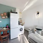 Capraphea T2 With Seaview,balcony,parking,ac,wifi. *