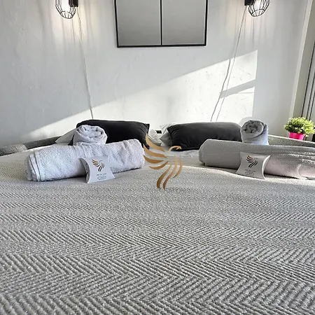 Apartment Capraphea T2 With Seaview,Balcony,Parking,Ac,Wifi. Port Santa-Lucia