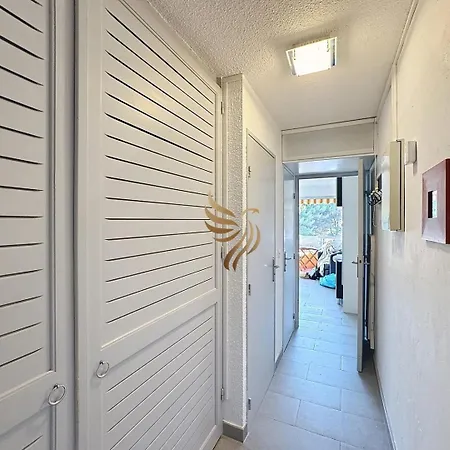 Capraphea T2 With Seaview,balcony,parking,ac,wifi. Lägenhet