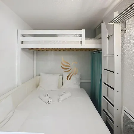 Capraphéa T2 With Seaview,balcony,parking,ac. *