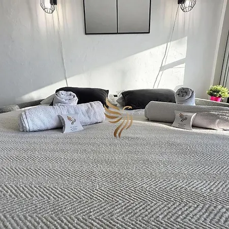 Capraphéa T2 With Seaview,balcony,parking,ac.