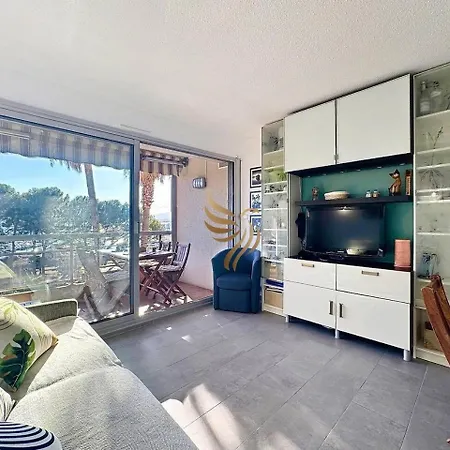 Capraphéa T2 With Seaview,balcony,parking,ac. Apartamento
