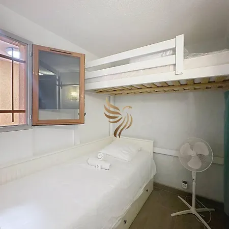 Capraphea T2 With Seaview,balcony,parking,ac,wifi. Lägenhet