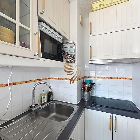 Capraphéa T2 With Seaview,balcony,parking,ac.