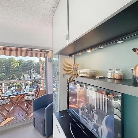 Capraphéa T2 With Seaview,balcony,parking,ac. * Saint-Raphaël