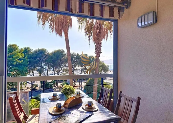 Capraphéa T2 With Seaview,balcony,parking,ac. Appartement