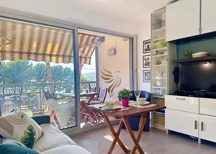 Capraphéa T2 With Seaview,balcony,parking,ac. Appartement